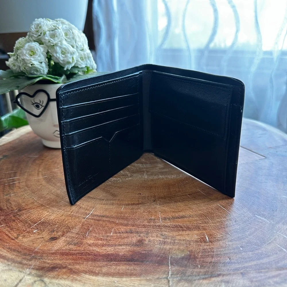 Salvatore Ferragamo Black Leather Bifold Wallet Silver Galcini Logo